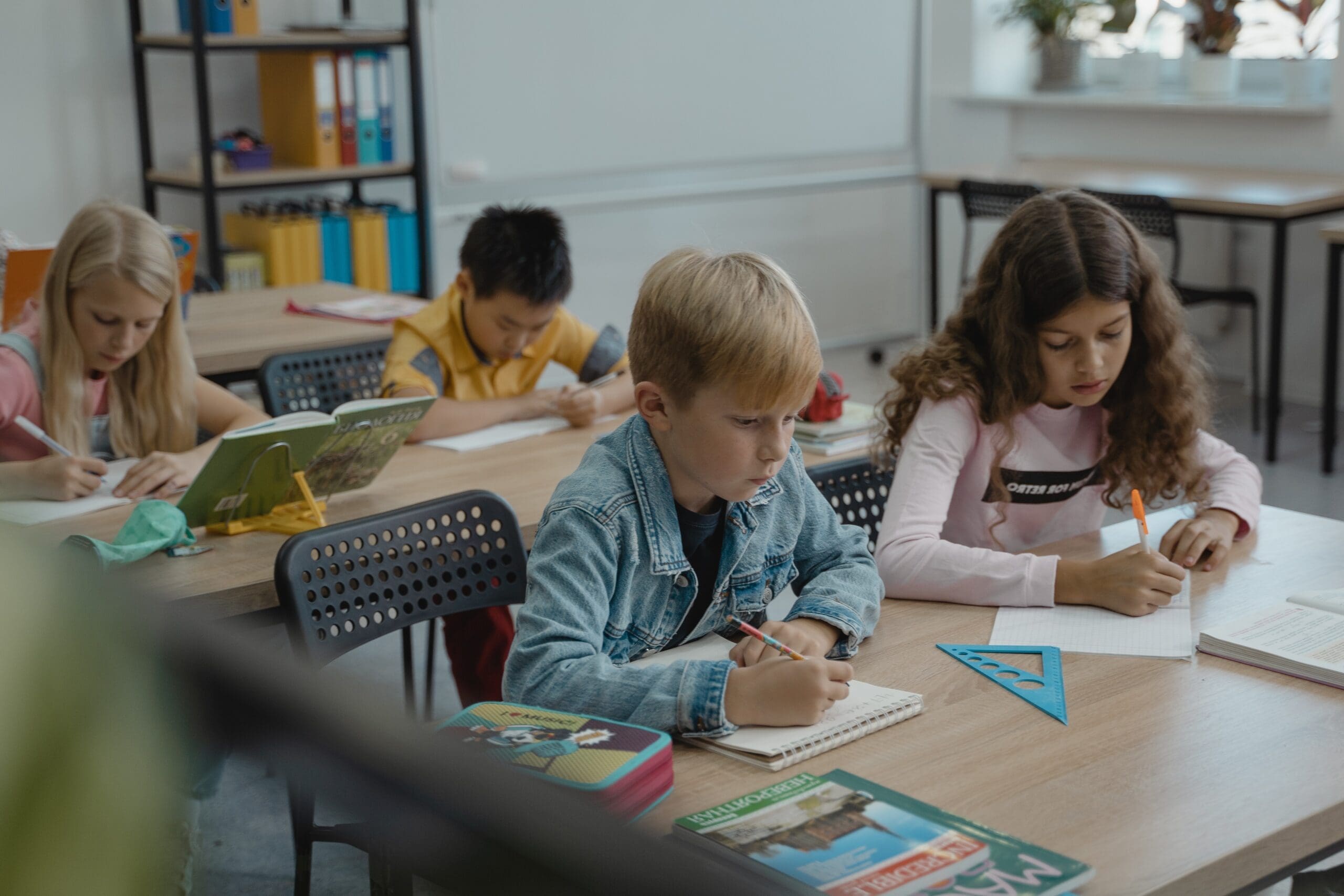 Kinderen in een klaslokaal